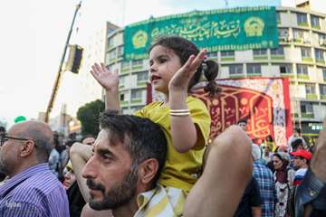 Imam Rezas (fvmh) födelsedag firades i Teheran